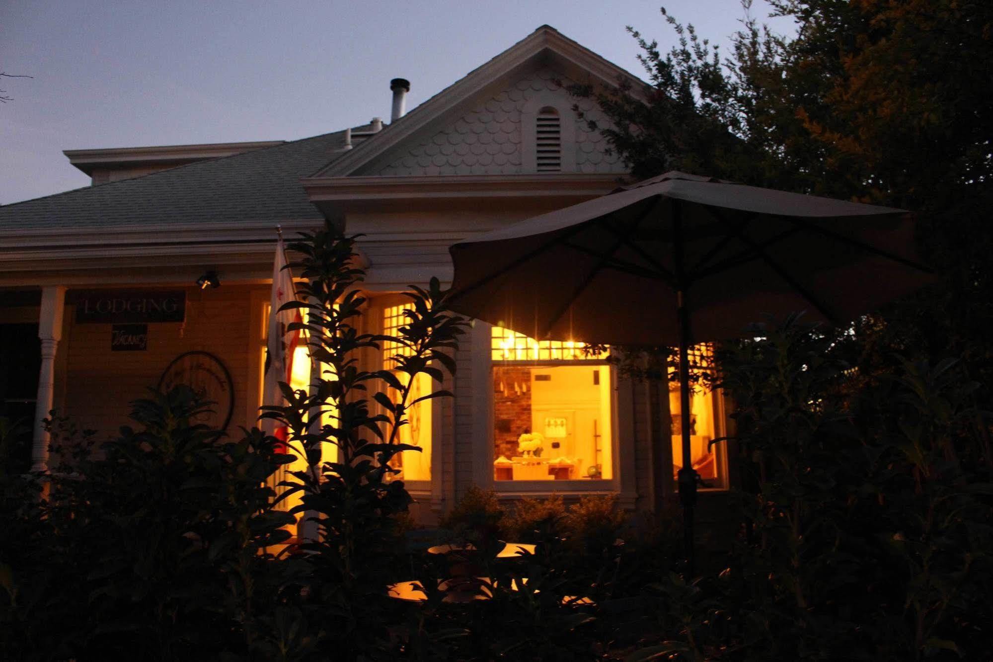 An Inn To Remember Sonoma Exterior photo